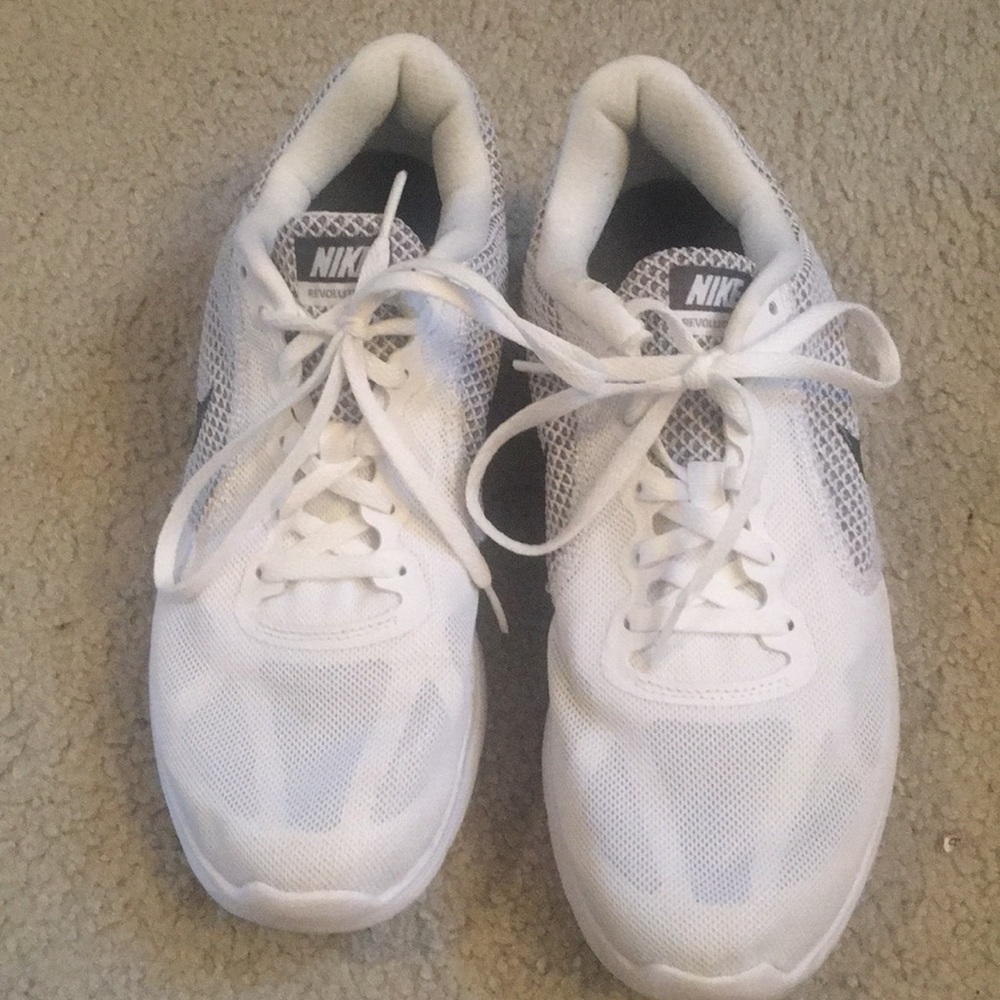 White Nike Revolution 3 Shoes